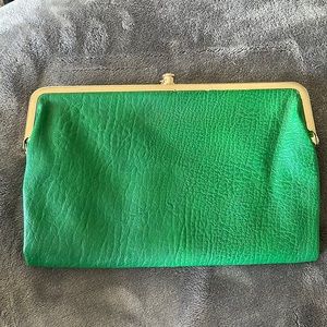 Green clutch